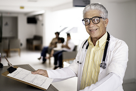 Médecins à la retraite et résidents