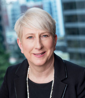 Dr. Heidi Oetter